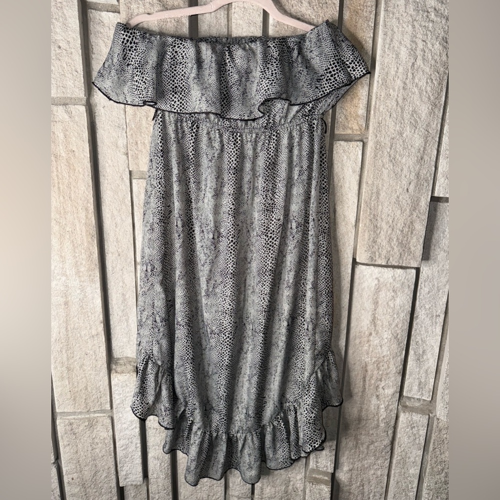 Black and white leopard tube dress. Like New! Size Medium.